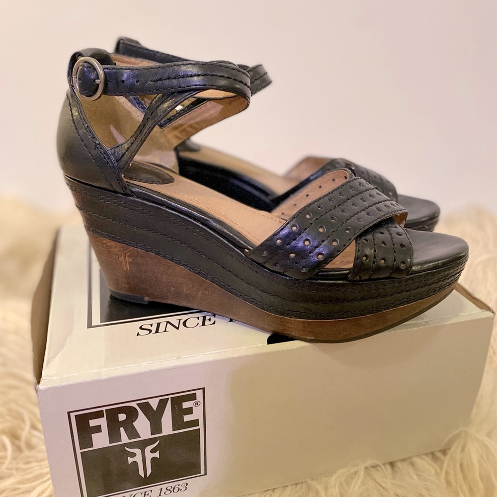 Frye Wedge Carlie Hourache Black Leather, 7.5